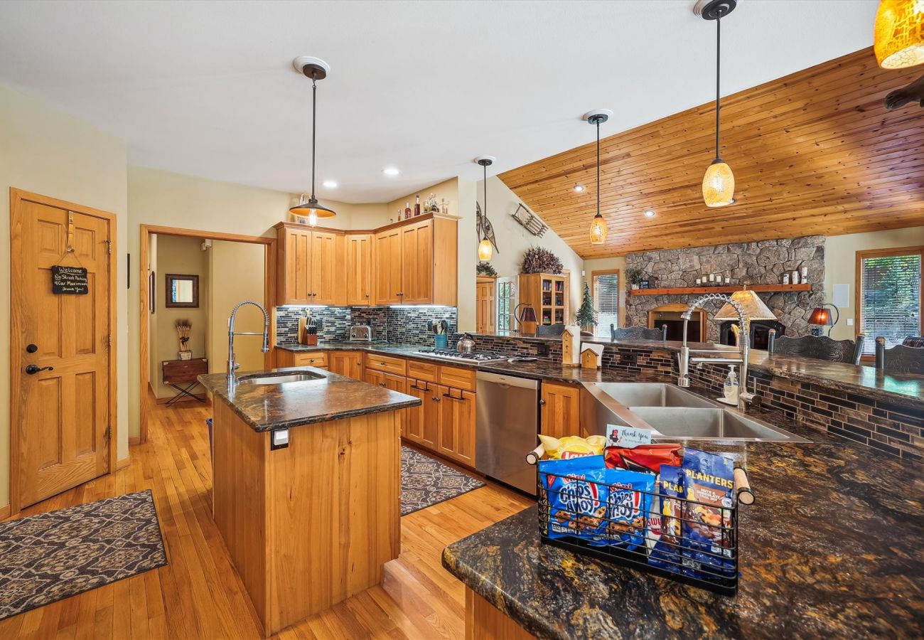 fully stocked kitchen